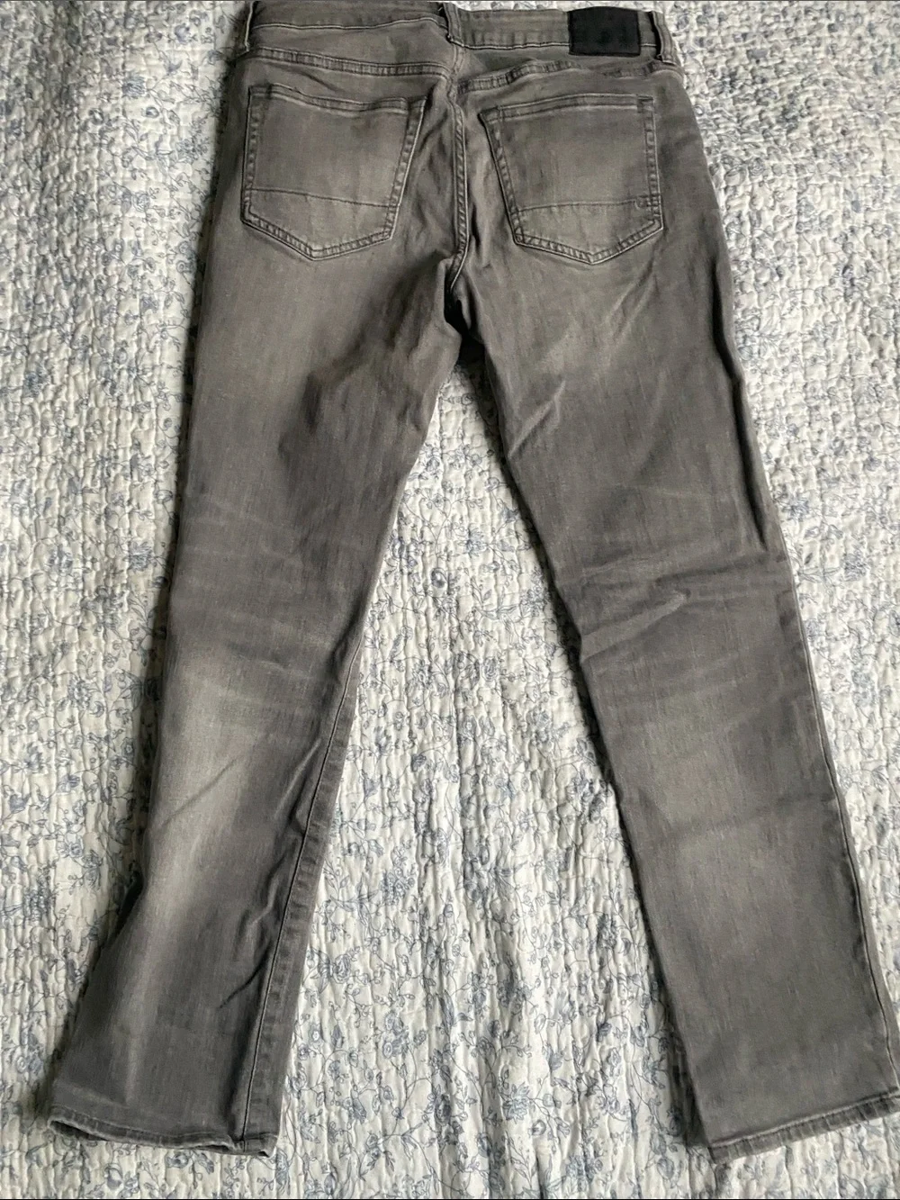 Aeropostale Men’s Slim Jeans - Gray